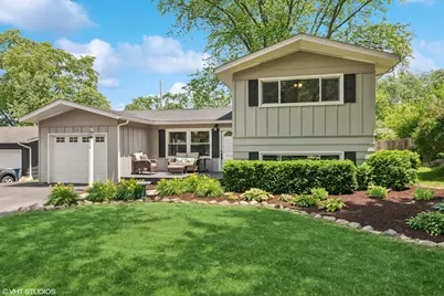 214 S 18th Street, Saint Charles, IL 60174 - Photo 1