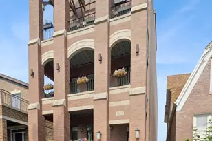 3252 N California Ave, Chicago, IL 60618 - Photo 1