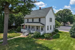 305 S Wolfe St, Sandwich, IL 60548 - Photo 1