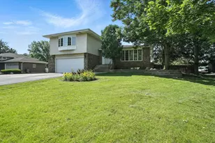 7855 Silver Ct, Orland Park, IL 60462 - Photo 1