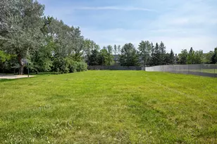 3303 Westview Dr, Northbrook, IL 60062 - Photo 1