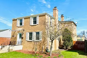 901 S Fairfield Ave, Elmhurst, IL 60126 - Photo 1