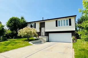 1015 Hastings Ln, Hanover Park, IL 60133 - Photo 1