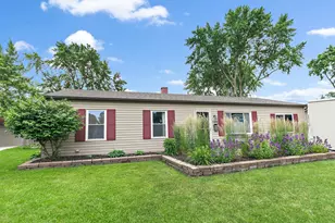 709 Russet Ln, Streamwood, IL 60107 - Photo 1
