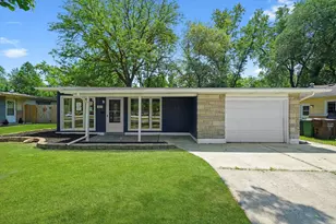 423 Lakewood Blvd, Park Forest, IL 60466 - Photo 1