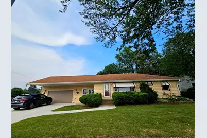 155 S McLean Boulevard, Elgin, IL 60123 - Photo 1