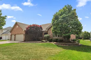 11259 Twin Lakes Dr, Orland Park, IL 60467 - Photo 1