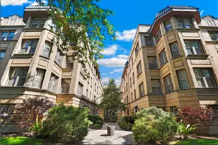 1366 W Greenleaf Ave, Chicago, IL 60626 - Photo 1