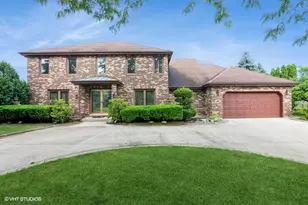 888 Braintree Ln, Bartlett, IL 60103 - Photo 1