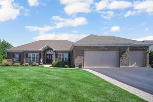 3720 Bunker Hill Dr, Algonquin, IL 60102 - Photo 1