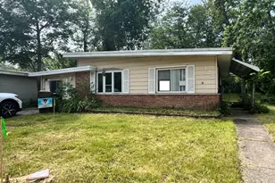 327 Somonauk St, Park Forest, IL 60466 - Photo 1