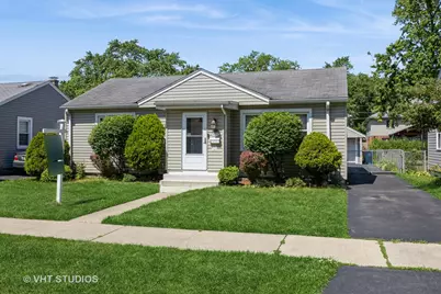 10008 S Tripp Avenue, Oak Lawn, IL 60453 - Photo 1