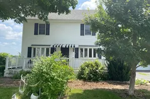 207 N Putnam St, Lostant, IL 61334 - Photo 1