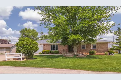 305 S Eighth Avenue, Chenoa, IL 61726 - Photo 1