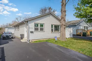 324 N Prospect Dr, Round Lake Park, IL 60073 - Photo 1