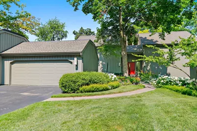 434C Woodview Road #C, Lake Barrington, IL 60010 - Photo 1