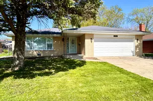 16921 S Ingleside Ave, South Holland, IL 60473 - Photo 1