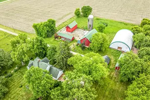 466 Quail Trap Rd, Caledonia, IL 61011 - Photo 1