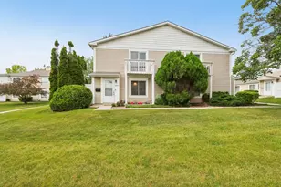 1645 Cornell Dr, Hoffman Estates, IL 60169 - Photo 1