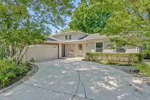 2246 Strawberry Ln, Glenview, IL 60026 - Photo 1