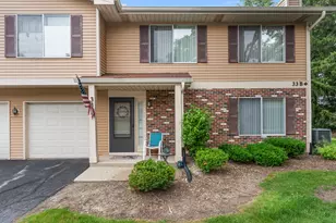 33 E Hickory St, Lombard, IL 60148 - Photo 1