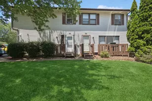 7724 W Douglas Ct, Frankfort, IL 60423 - Photo 1