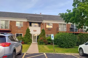 10385 Dearlove Rd, Glenview, IL 60025 - Photo 1