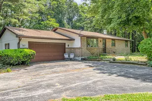 3621 Baxter Rd, Rockford, IL 61109 - Photo 1