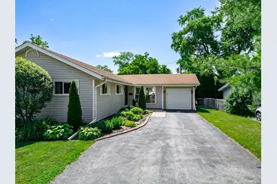 424 S Erie Street, Wheaton, IL 60187 - Photo 1