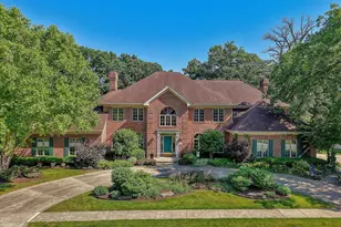 8 Buckingham Dr, Sugar Grove, IL 60554 - Photo 1