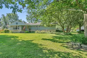 1165 E 2nd St, Coal City, IL 60416 - Photo 1