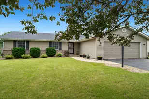 5604 Longest Dr, South Beloit, IL 61080 - Photo 1