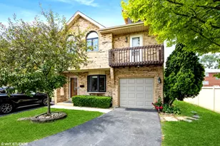 4518 Village Square Ln, Brookfield, IL 60513 - Photo 1