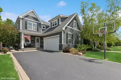 732 E Sunnyside Avenue, Libertyville, IL 60048 - Photo 1
