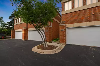 165 Finstad Drive, Libertyville, IL 60048 - Photo 1