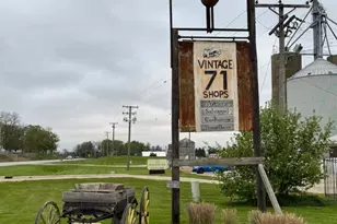 803 W Stagecoach Trail, Yorkville, IL 60560 - Photo 1