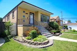 5518 S Melvina Ave, Chicago, IL 60638 - Photo 1