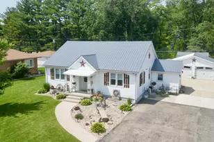 428 W Bluff St, Streator, IL 61364 - Photo 1