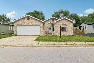 2209 Rush St, Lynwood, IL 60411 - Photo 1