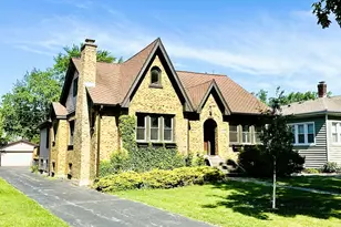 314 N Maple St, Itasca, IL 60143 - Photo 1