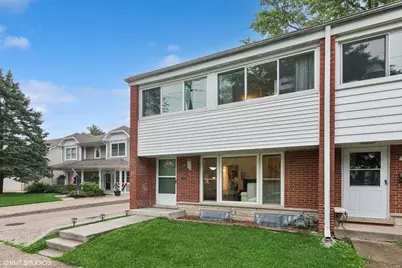 237 S Edgewood Avenue, Lombard, IL 60148 - Photo 1