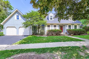 201 S Wulff St, Cary, IL 60013 - Photo 1