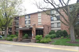 301 Lake Hinsdale Dr, Willowbrook, IL 60527 - Photo 1