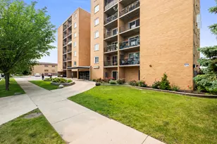 5332 N Delphia Ave, Chicago, IL 60656 - Photo 1