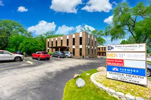 11952 S Harlem Ave S, Palos Heights, IL 60463 - Photo 1