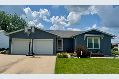 605 Countryside Lane, Pontiac, IL 61764 - Photo 1