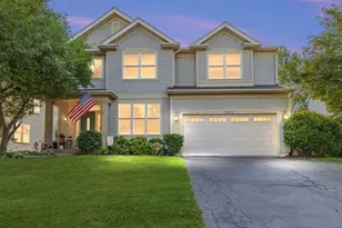 3084 Shenandoah Dr, Carpentersville, IL 60110 - Photo 1