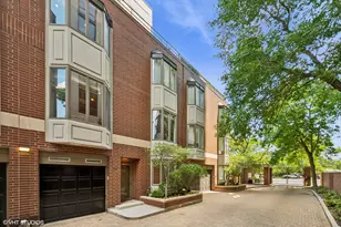 1740 N Clark St, Chicago, IL 60614 - Photo 1