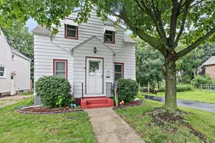 218 Mason Ct, Sycamore, IL 60178 - Photo 1