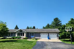 1932 N 2653rd Rd, Ottawa, IL 61350 - Photo 1